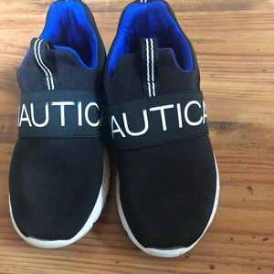Boys size 13 nautica shoes